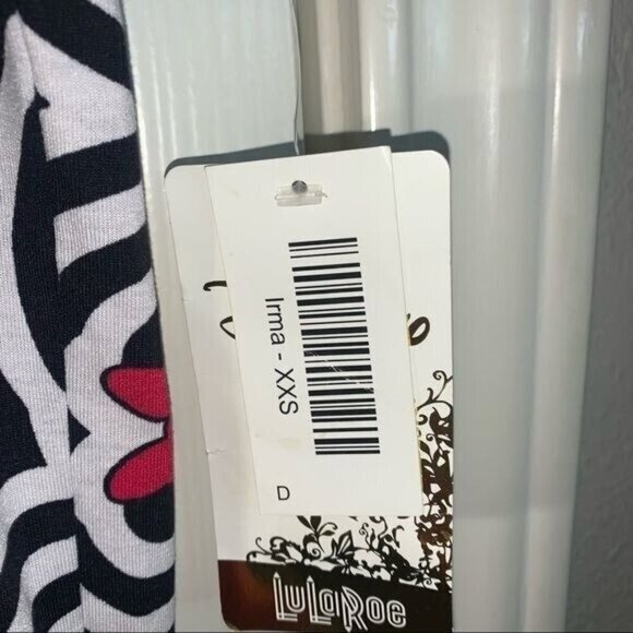 LuLaRoe Disney Minnie Mouse Irma Oversized Pullover Short Sleeve Shirt size XXS - Picture 6 of 6